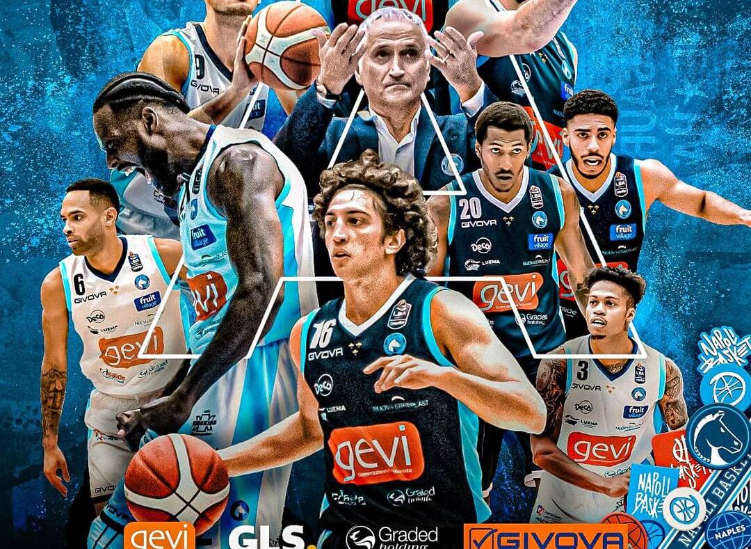 A Napoli i carbonari del basket sono scesi in strada ma per festeggiare