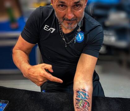 Spalletti sul tatuaggio: «L’ho fatto per poterlo vedere quando voglio, sarà la mia bellissima cicatrice» Spalletti sul tatuaggio: «L’ho fatto per poterlo vedere quando voglio, sarà la mia bellissima cicatrice»
