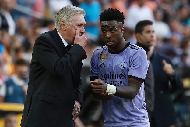 Ancelotti: «Vinicius è il favorito per il Pallone d’Oro, già dalla tv pensavo fosse un grande talento»