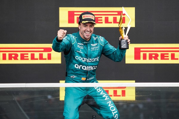 Alonso rinnova con l’Aston Martin, alla Red Bull ci va Sainz?