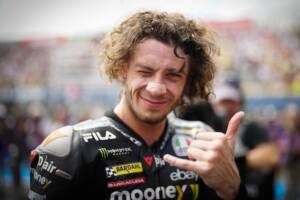 Bezzecchi di Marquez: “è il pilota più sporco in pista, ma tanto non lo penalizzano” (Corsera) item-thumbnail