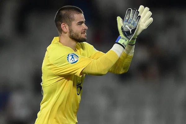 Chevalier sotto accusa per un like a un post del partito di Le Pen: “Non l’ho fatto apposta”