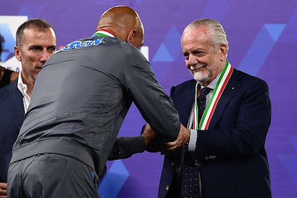 De Laurentiis: «L’allenatore? Non sono in grado di stupirvi, le candidature sono diventate venti»