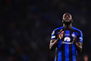 Lukaku, la Curva Nord: «Come un vile mercenario da quattro soldi, ti vendi al miglior offerente» item-thumbnail