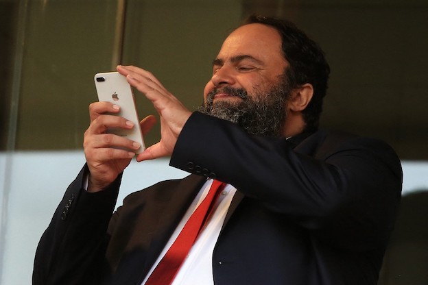 L’inquietante storia di Marinakis, il Berlusconi greco prossimo proprietario del Monza