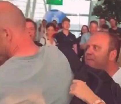 Aggressione all’arbitro Taylor, quello nel video è un consigliere comunale di Taranto (Fratelli d’Italia) Aggressione all’arbitro Taylor, quello nel video è un consigliere comunale di Taranto (Fratelli d’Italia)