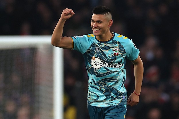 Napoli, il nome nuovo per il centrocampo è Carlos Alcaraz (Calciomercato.com) Napoli, il nome nuovo per il centrocampo è Carlos Alcaraz (Calciomercato.com)