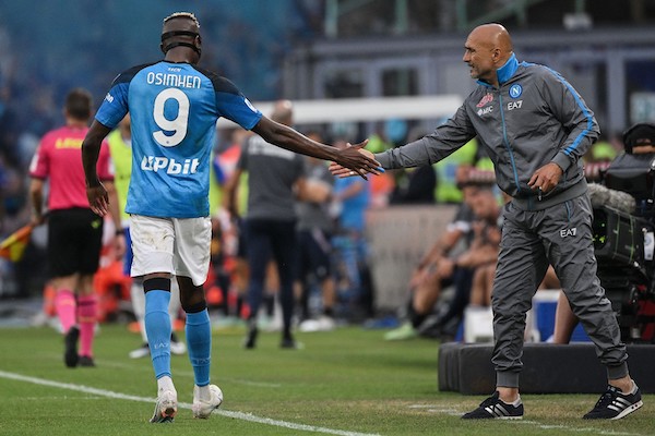 Il Manchester United ha cancellato Osimhen dalla sua lista di mercato (Manchester Evening) Il Manchester United ha cancellato Osimhen dalla sua lista di mercato (Manchester Evening)