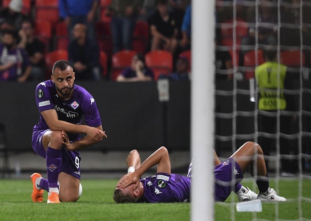 L’assurda telecronaca di Sky che definisce vergognoso il calcio del West Ham L’assurda telecronaca di Sky che definisce vergognoso il calcio del West Ham