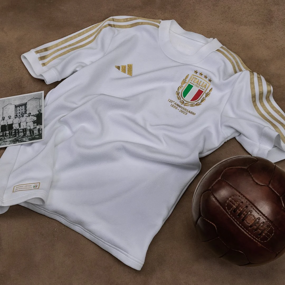 Adidas, nuovo kit azzurri