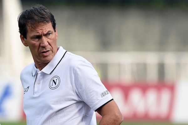 Garcia ha già conquistato i giocatori del Napoli con la sua educazione e la sua fermezza (CorSport) Garcia ha già conquistato i giocatori del Napoli con la sua educazione e la sua fermezza (CorSport)