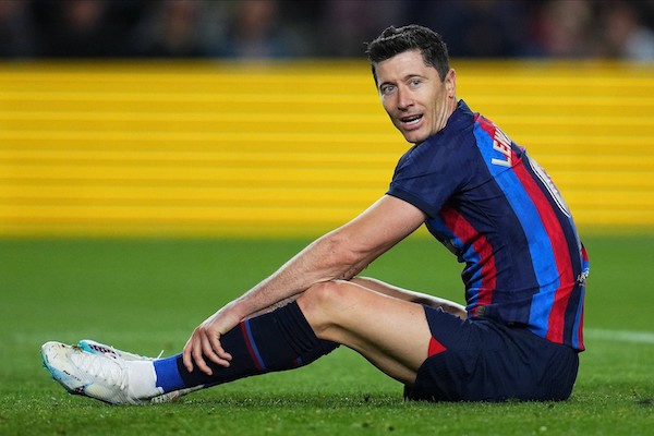 Il Barça non segna, nel mirino c’è Lewandowski: “Non è il leader di cui avevano bisogno” (The Athletic)