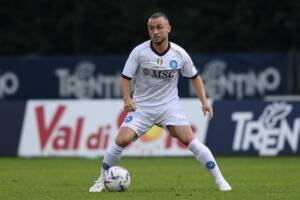 Napoli, problemi al ginocchio per Lobotka in allenamento item-thumbnail