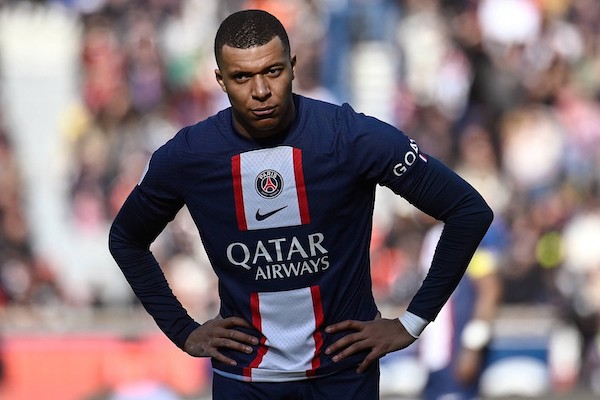 Il Psg esclude Mbappé dal media day per le foto ufficiali del club (Rmc Sport)