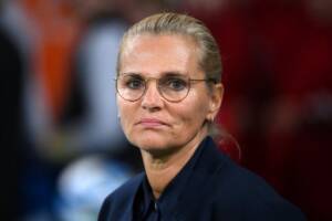 Il Times: la ct femminile Wiegman (olandese) non ha mai cantato l’inno inglese e nessuno ha detto niente item-thumbnail