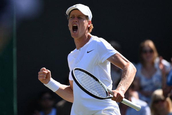 Jannik Sinner in semifinale a Wimbledon: è il terzo italiano nella