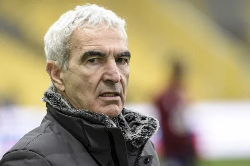 Domenech: «Ho visto l’Italia di Gattuso contro Israele, vi ha salvato Donnarumma, giocate male» Domenech: «Ho visto l’Italia di Gattuso contro Israele, vi ha salvato Donnarumma, giocate male»