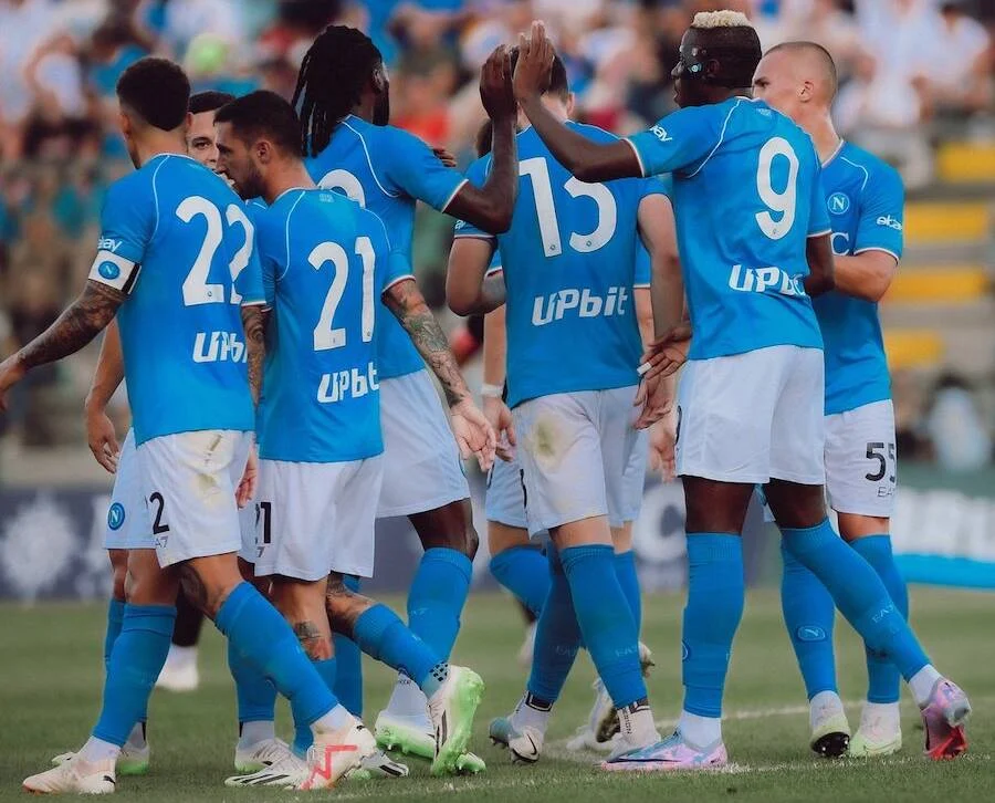 Napoli-Hatayspor 4-0 champions serie a