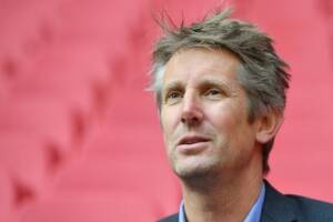 «Van der Sar è ancora in terapia intensiva: è stabile, non è in pericolo di vita» item-thumbnail