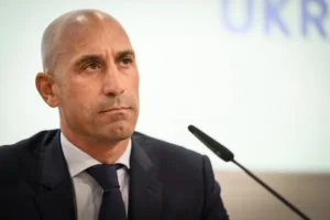 Rubiales bacio Xavi federcalcio