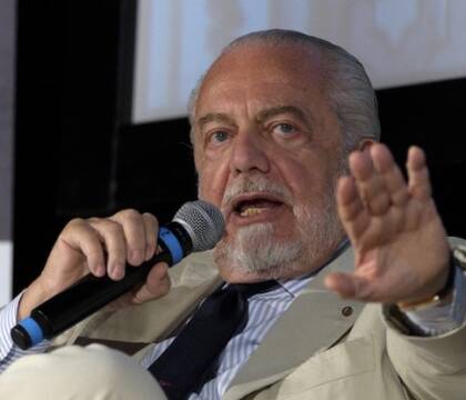 De Laurentiis assente a Bologna, era a Milano per la sfilata Armani VIDEO De Laurentiis assente a Bologna, era a Milano per la sfilata Armani VIDEO