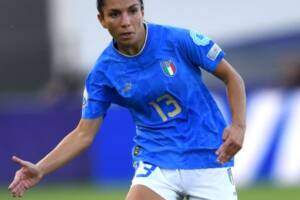 La lectio di maschilismo del Giornale all’Italia femminile: i maschi non avrebbero mai pianto via social item-thumbnail