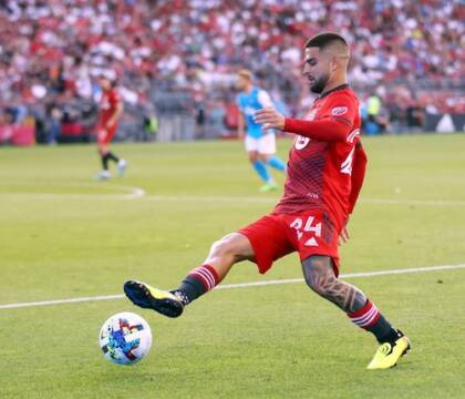Insigne definisce Messi “il miglior giocatore della storia” e scatena la reazione dei tifosi Insigne definisce Messi “il miglior giocatore della storia” e scatena la reazione dei tifosi