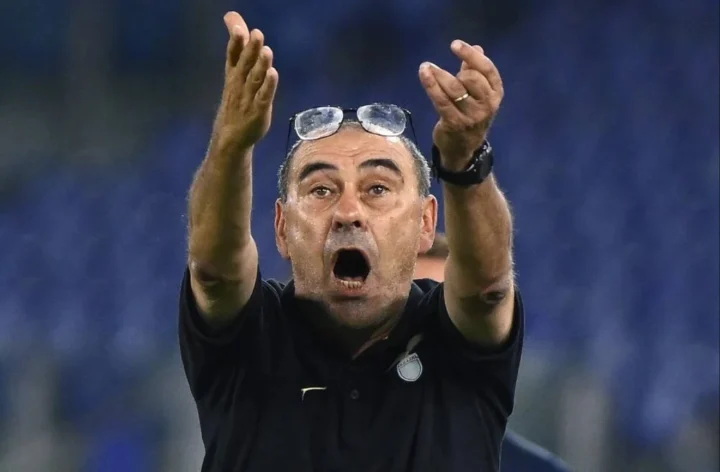 Maurizio Sarri ex allenatore del Napoli e della Juventus che potrebbe tornare al Napoli