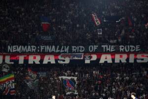 Ligue 1: denunce contro la Lega calcio, Prime e Dazn per immagini con cori omofobi item-thumbnail