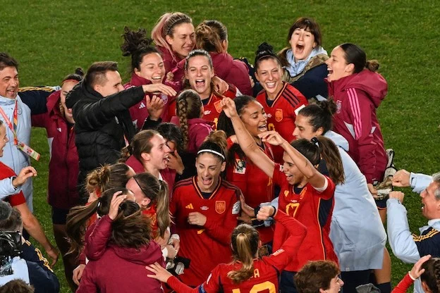 Lo sport femminile sta capendo che non è vero che le atlete senza mestruazioni rendono di più (Athletic) Lo sport femminile sta capendo che non è vero che le atlete senza mestruazioni rendono di più (Athletic)