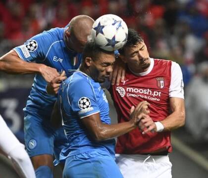 La difesa del Napoli, 6 gol in 5 partite. Ostigard e Juan Jesus, riserve lo scorso anno, sono titolari La difesa del Napoli, 6 gol in 5 partite. Ostigard e Juan Jesus, riserve lo scorso anno, sono titolari