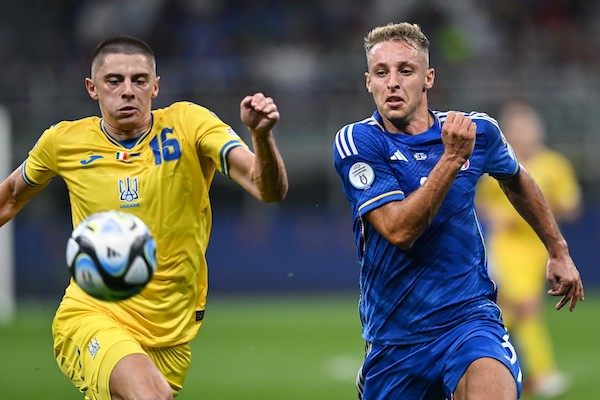 Tifosi razzisti, l’Uefa punisce l’Ucraina: stadio neutro semichiuso contro l’Italia