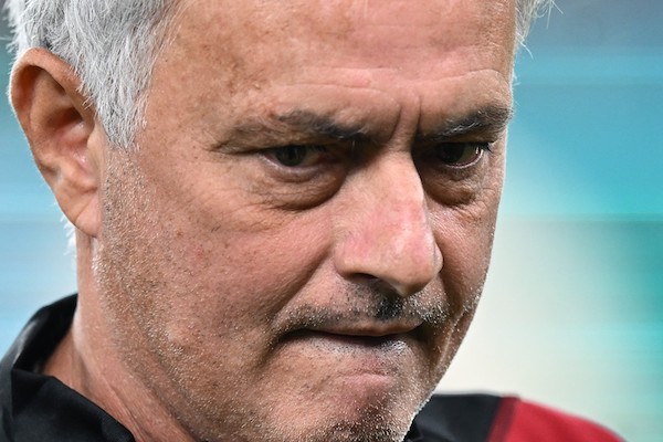 Mourinho: «L’unico che non meritava di perdere era Bove. Tutti gli altri, me compreso, sì»