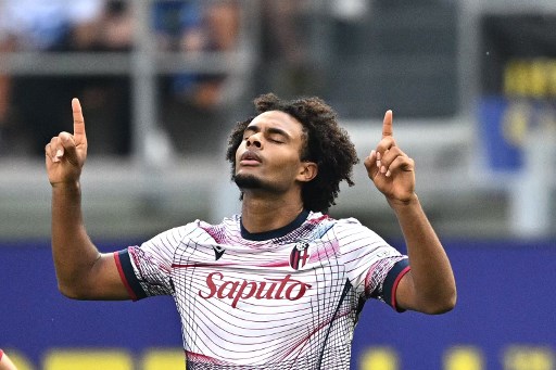 Zirkzee: «Mi ha formato il calcio in strada, l’asfalto fa male e devi imparare a restare in piedi»