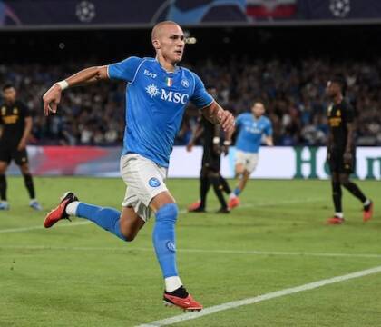 Napoli Inter, Ostigard e Rrahmani centrali, Natan a sinistra (Corsport) Napoli Inter, Ostigard e Rrahmani centrali, Natan a sinistra (Corsport)