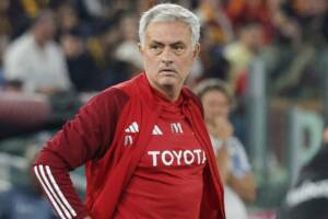 Damascelli: «Josè Mourinho espulso. È come la messa della domenica, non vedo la notizia» item-thumbnail