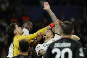 Troppo timidi per essere il Napoli, assurdo comportarsi ancora da parvenù item-thumbnail