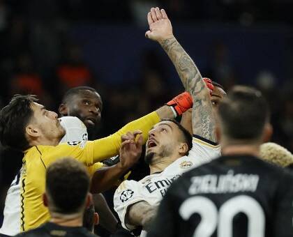 Troppo timidi per essere il Napoli, assurdo comportarsi ancora da parvenù Troppo timidi per essere il Napoli, assurdo comportarsi ancora da parvenù