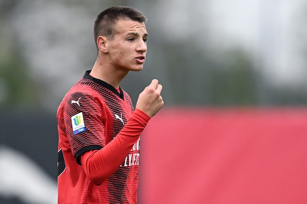 Camarda il ragazzino del Milan: 500 gol in cinque anni nelle giovanili (Libero) Camarda il ragazzino del Milan: 500 gol in cinque anni nelle giovanili (Libero)