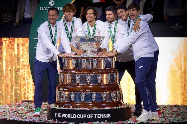 L’effetto Sinner e Coppa Davis: il tennis è il secondo sport più seguito in Italia, dopo il calcio