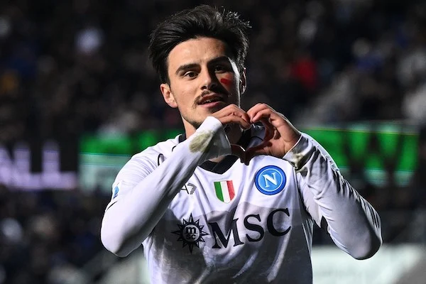 Se ne riparlerà dopo il 20 agosto. La trattativa per Elmas è complessa e il Lipsia non vuole perdere altri soldi