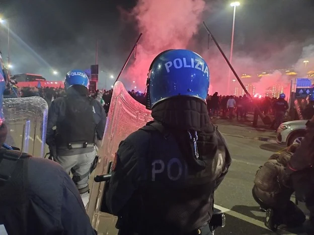 ultras scontri tifosi italia genoa sampdoria lazio
