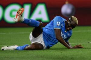 Il Napoli attacca l’arbitro: “Acerbi pesta il tallone di Osimhen, il Var non interviene” item-thumbnail