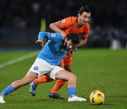 Gli errori arbitrali non assolvono il Napoli, reazione inesistente al gol dell’Inter (Barbano)