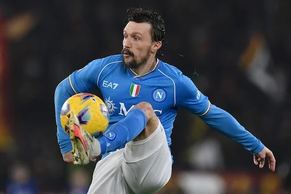 Mario Rui si è allenato finora con un club di Serie D portoghese: il Cagliari vuole riportarlo in Italia (Tmw) Mario Rui si è allenato finora con un club di Serie D portoghese: il Cagliari vuole riportarlo in Italia (Tmw)