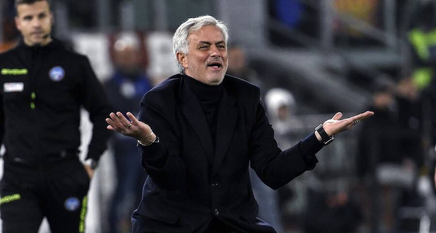 Mourinho: «È come se non avessi raggiunto due finali in due anni. Ripartirò in estate»