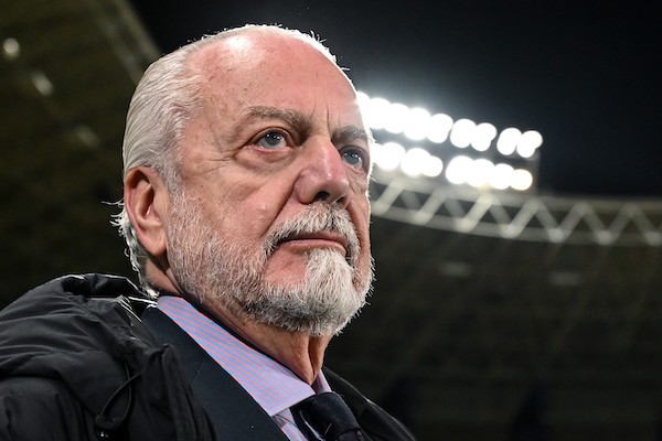 Napoli, De Laurentiis in visita a Castelvolturno (Sky)