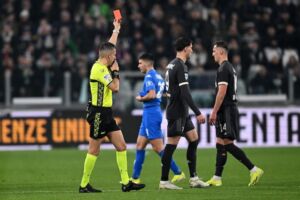 Bocciato Marinelli l’arbitro di Juventus-Empoli: fischia la fine mentre l’Empoli sta tirando a porta vuota item-thumbnail