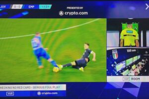 Milik espulso dopo 18 minuti. Stavolta il Var funziona, l’arbitro talpa de Le Iene fa effetto item-thumbnail