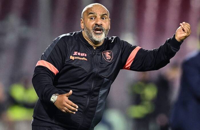 La Salernitana è quasi in Serie B: perde 1-0 contro il Lecce, fischi all’Arechi